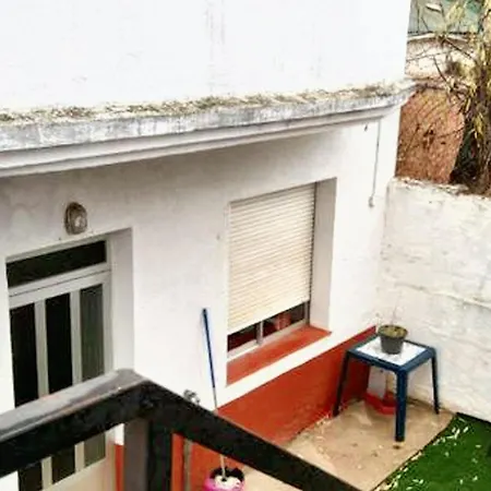 Welcoming House In With Terrace And View *